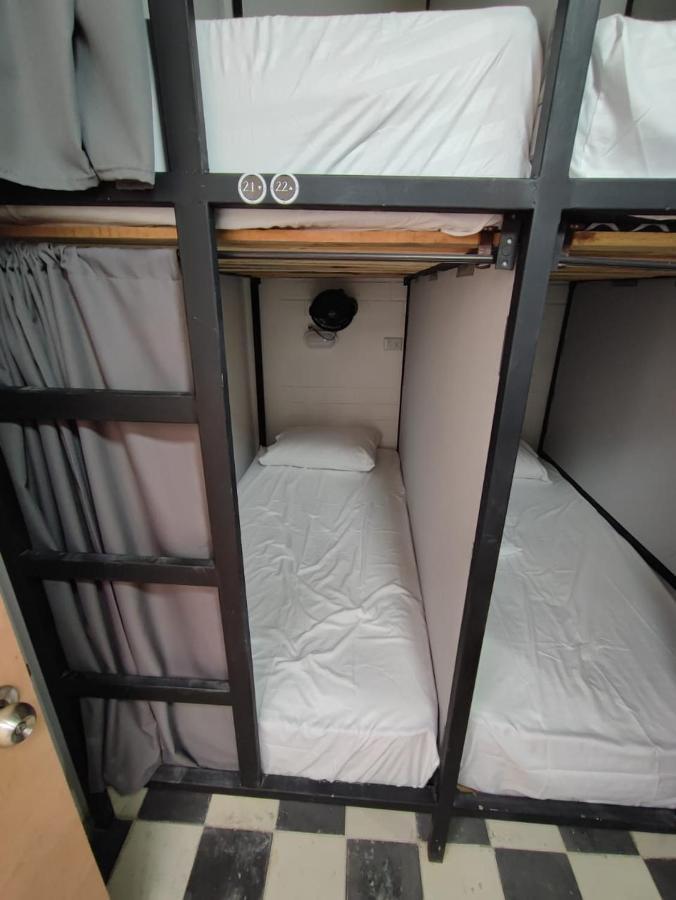 Baku Laureles Hostel Medellin Ngoại thất bức ảnh