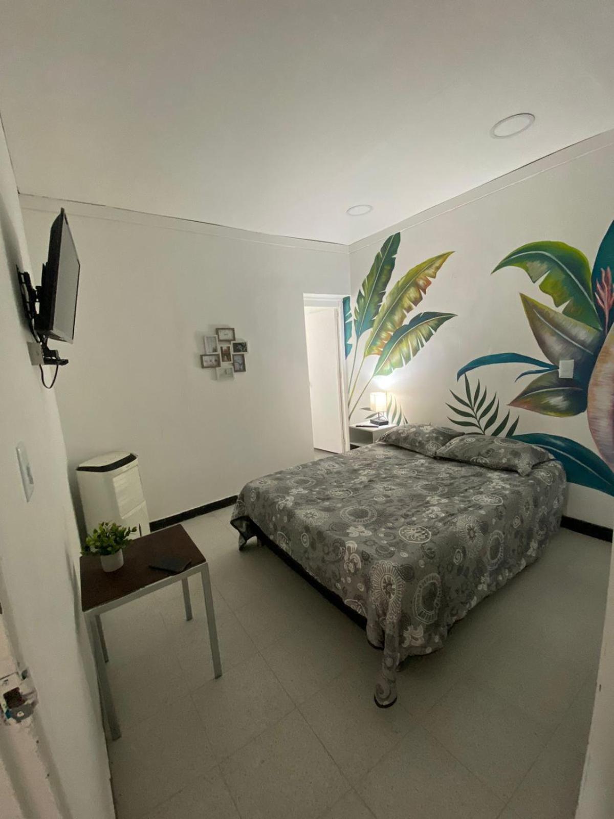 Baku Laureles Hostel Medellin Ngoại thất bức ảnh
