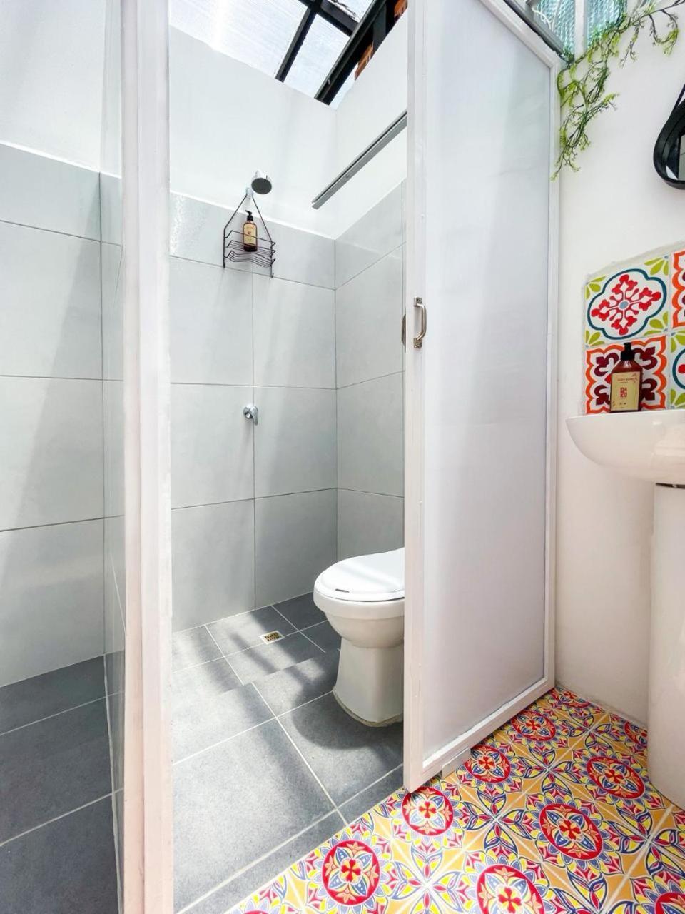 Baku Laureles Hostel Medellin Ngoại thất bức ảnh